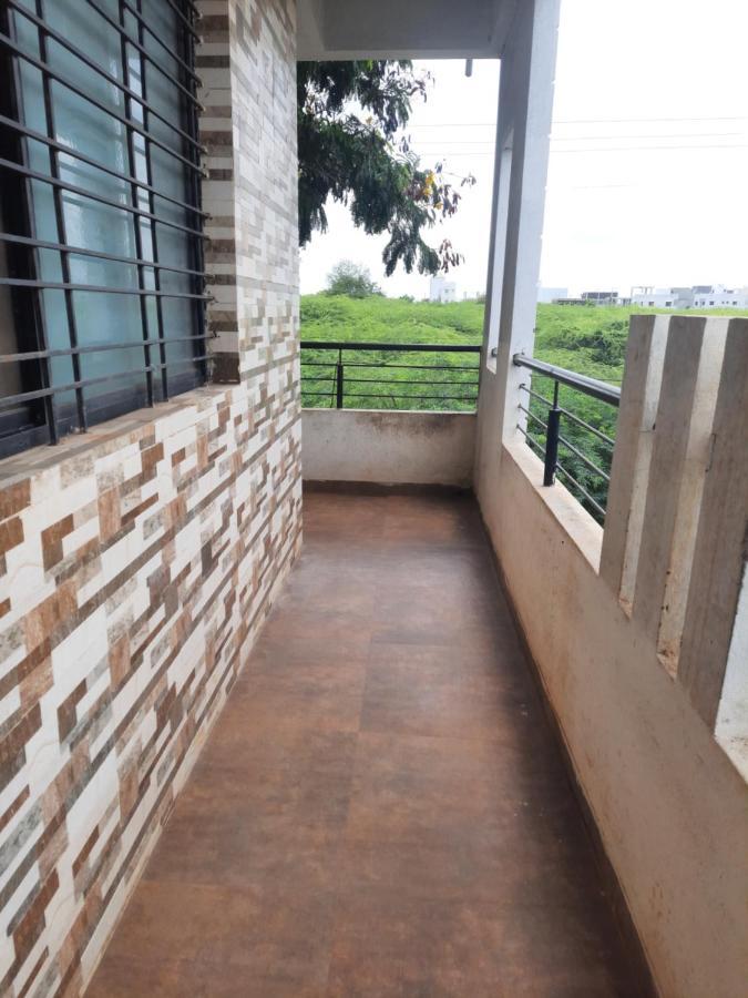 Rajlakshmi Niwas Apartment Solapur Ngoại thất bức ảnh