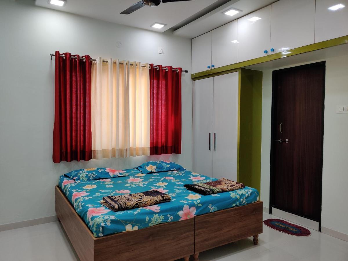 Rajlakshmi Niwas Apartment Solapur Ngoại thất bức ảnh